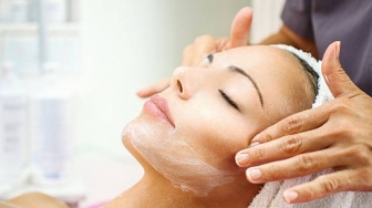 5 Rekomendasi Sunscreen Dipakai Habis Treatment di Klinik Kecantikan: Kulit Aman, Tidak Iritasi