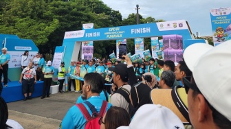 DPD RI Gaungkan Gerakan Green Democracy Lewat Fun Walk dan Penanaman Pohon Damar