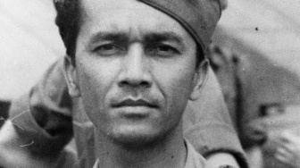 Jejak Tersembunyi Dr AK Gani: Ketika Dokter Jadi Penyelundup Senjata untuk Republik