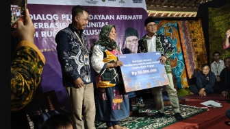 Bersama Menko PM, PNM Bangun Kemandirian Disabilitas Lewat Rumah Inklusif Kebumen