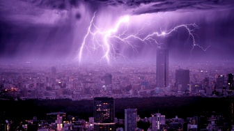 Prediksi Cuaca Hari Ini 10 November 2025: Waspada Hujan & Petir di Sejumlah Kota