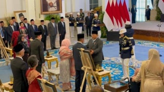 Termasuk Soeharto, Prabowo Anugerahkan Pahlawan Nasional ke 10 Tokoh, Ini Daftarnya