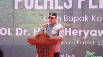 Gebrakan Hijau Polda Riau: Tanam 21.000 Pohon, Cetak 311 Ketua OSIS Jadi Pelopor Lingkungan