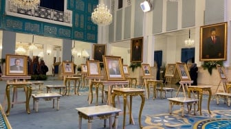 Foto Soeharto, Gus Dur, dan Marsinah Berjejer di Istana Jelang Penganugerahan Pahlawan Nasional