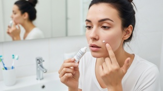 6 Rekomendasi Obat Totol Jerawat Paling Ampuh dan Terjangkau, Bisa Dibeli di Apotek