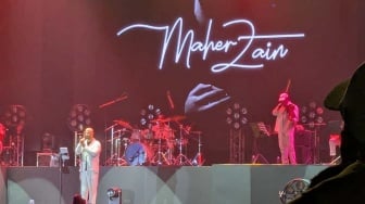Cahaya Dukungan Palestina Menyala di Konser Maher Zain Jakarta