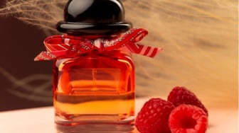 6 Rekomendasi Parfum Lokal Aroma Buah Segar, Bikin Mood Auto Naik