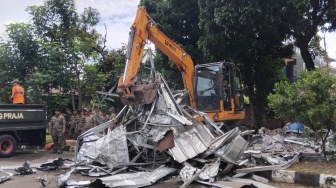 Geruduk Area KNPI! Satpol PP Bogor Robohkan Bangunan Liar, Ternyata Ini Alasannya