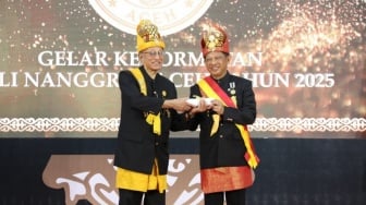 Mendagri Tito Dapat Gelar Kehormatan "Petua Panglima Hukom" dari Lembaga Wali Nanggroe Aceh