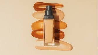 Bebas Jerawat! 5 Foundation Lokal Non-Comedogenic Aman untuk Kulit Sensitif