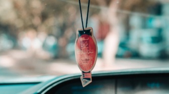 5 Rekomendasi Parfum Mobil Anti Bikin Mual: Segar dan Hempas Bau Menyengat