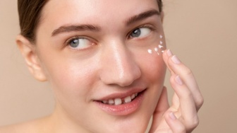 5 Eye Cream untuk Mengurangi Mata Panda Akibat Begadang, Mulai Rp19 Ribuan