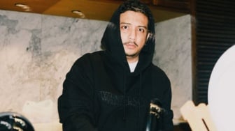 Sal Priadi Sindir Promotor yang Asal Cantumkan Nama Artis di Line-Up Acara