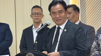 Menko Yusril: Pemerintah Harus Berhati-hati Menentukan Siapa yang Layak Menerima Pengampunan Negara