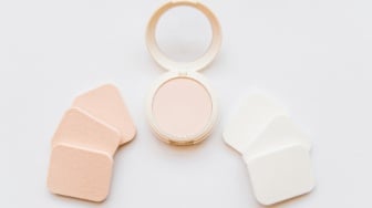 Bye Pori-Pori Tersumbat! 5 Cushion Non Comedogenic Terbaik yang Bikin Kulit Bebas Kusam & Jerawat