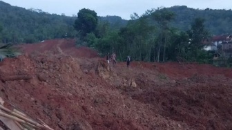 Tanah Masih Bergerak, Tim SAR Terabas Medan Sulit Cari 21 Korban Longsor Maut Cilacap