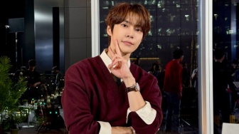 Still Here oleh Doyoung NCT: Rindu Mendalam dan Rasa Sakit Melepas Mantan