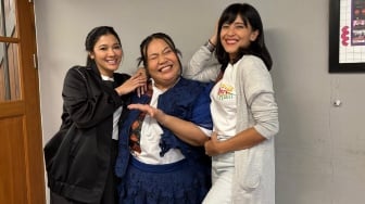 Bukan Naskah, Improvisasi Liar Bunda Corla Bikin Pemain Mertua Ngeri Kali Pusing 7 Keliling