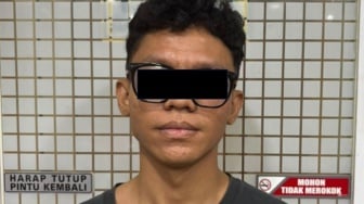 Langsung Ditangkap Polisi! Ini Tampang Pelaku yang Diduga Siksa dan Jadikan Pacar Komplotan Kriminal