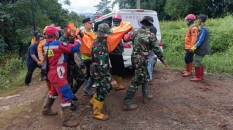Update Longsor Cilacap: Bocah 6 Tahun Ditemukan, 17 Korban Masih Tertimbun 8 Meter