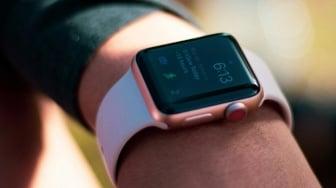Lupakan Smartwatch Mahal! 7 Jam Tangan Pintar Terbaik di Bawah Rp 400 Ribu yang Bikin Gaya Maksimal
