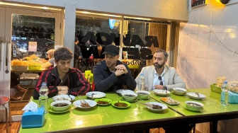 Maher Zain dan Harris J Siap Guncang Surabaya dalam Puncak Indonesia Tour 2025