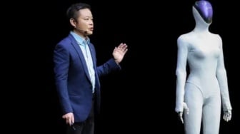 Robot Humanoid IRON Bikin Heboh, Gerakannya Terlalu Mirip Manusia