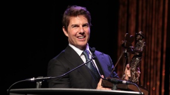 Tom Cruise Raih Penghargaan Oscar Kehormatan, Kenang Perjalanan Panjang di Dunia Film