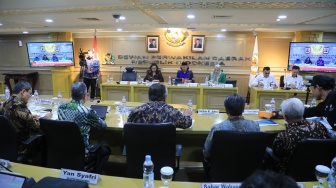 Komite IV DPD RI dan Gubernur BI Rapat Bersama untuk Dorong Penguatan Stabilitas Keuangan