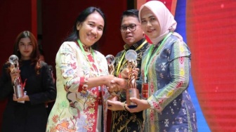 Badan Informasi Geospasial Berikan Penghargaan Bhumandala Award 2025 Kepada Pemkot Metro