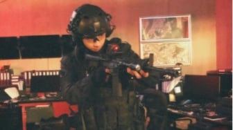 Ulasan Film The Shadow's Edge: Pertarungan 2 Aktor Veteran di Kejahatan Cyber