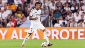 Cedera Otot Paha, Eder Militao Harus Menepi Selama 2 Pekan