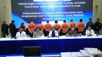 Terbongkar! Sindikat Pinjol Dompet Selebriti: Teror Korban Pakai Foto Porno, Aset Rp14 Miliar Disita