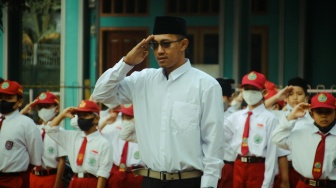 60 Kata-kata Hari Guru Nasional 2025 Biar Gurumu Nggak Cuma Balas 'Terima Kasih Kembali'
