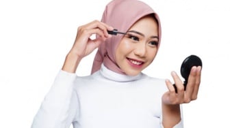 5 Rekomendasi Maskara Wudhu Friendly dan Mudah Dibersihkan, Cocok Buat Muslimah Anti-Ribet