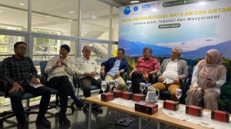 Keseimbangan Air di Tengah Industri: Tantangan, Riset, dan Upaya Konservasi