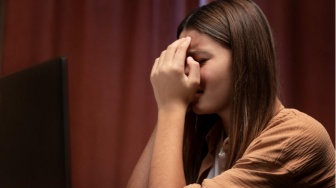 Mengapa Remaja Perempuan Jadi Target Favorit Kekerasan Digital? Yuk Simak!