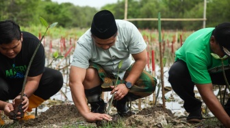 Tanam Mangrove di Jepara, Wagub Jateng Ingatkan Pentingnya Menjaga Ekosistem