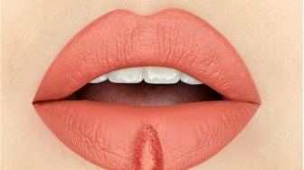 7 Rekomendasi Lipstik Warna Soft untuk Guru, Tidak Mencolok di Sekolah