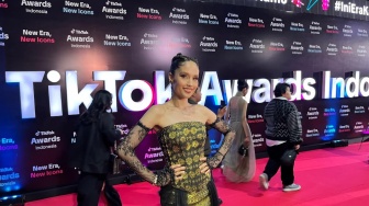 Cuma di TikTok Bisa Lihat Cinta Laura Tak Serius