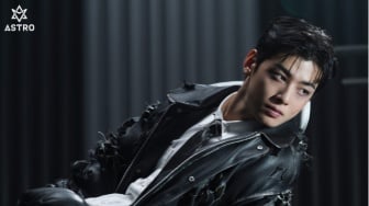 Comeback Solo Lewat Lagu Saturday Preacher, Cha Eun Woo Ungkap Sisi Liar