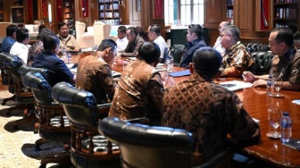 Prabowo Kumpulkan Jajaran di Hambalang, Bahas Penertiban Kawasan Hutan dan Pertambangan Ilegal