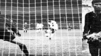 Ronny Pasla Meninggal Dunia: Mengenang Kiper Indonesia yang Pernah Menepis Penalti Pele