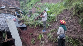Tanah Longsor Situbondo, Korban Tertimbun Berhasil Dievakuasi, Begini Kondisinya