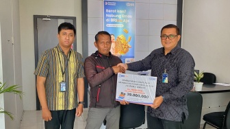 Premi Cuma Rp50 Ribu, Ahli Waris Nasabah BRI Bandungan Terima Santunan Puluhan Juta dari BRILife