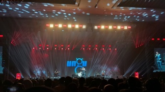 Ribuan Cliquers Antusias! Konser Ungu di Yogyakarta Jadi Malam Tak Terlupakan