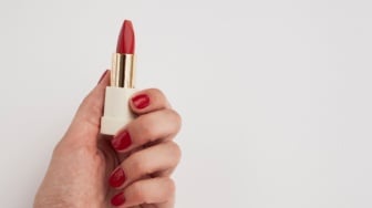 5 Warna Lipstik Natural untuk Sehari-hari, Bikin Tampilan 'No Makeup Makeup Look' Makin Sempurna