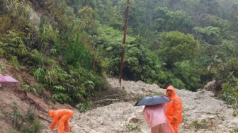 Jalan Nasional Padangsidimpuan-Medan Terputus Total Akibat Longsor