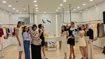 Tren Korean Fashion 2026: Warna Lembut, Siluet Feminin, dan Detail Manis yang Lagi Happening