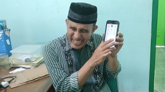 Cerita Rasino, Guru Tuna Netra Sejak Lahir di Solo, Punya Metode Mengajar Sendiri